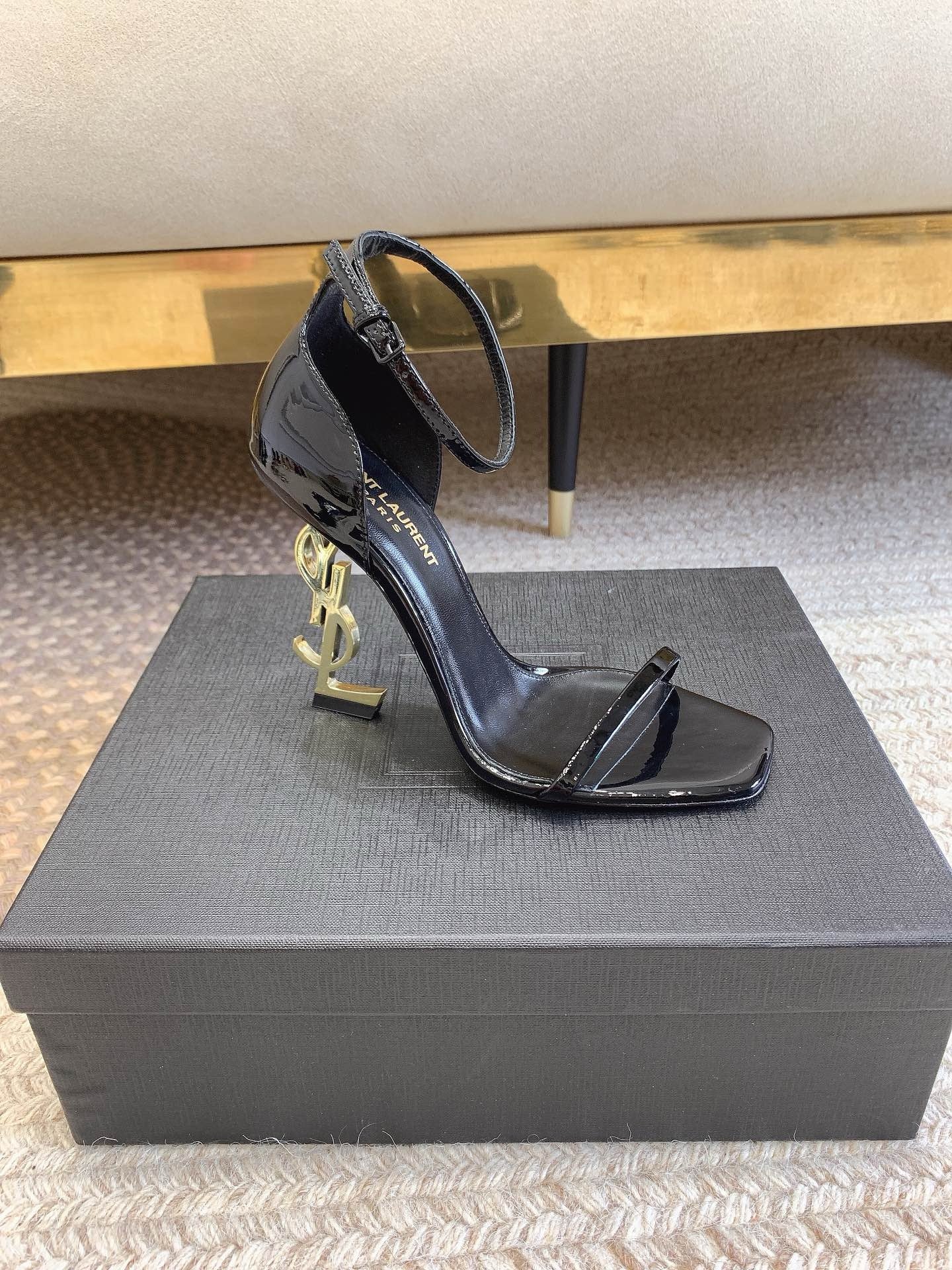 YSL OPYUM SANDALS IN PATENT LEATHER