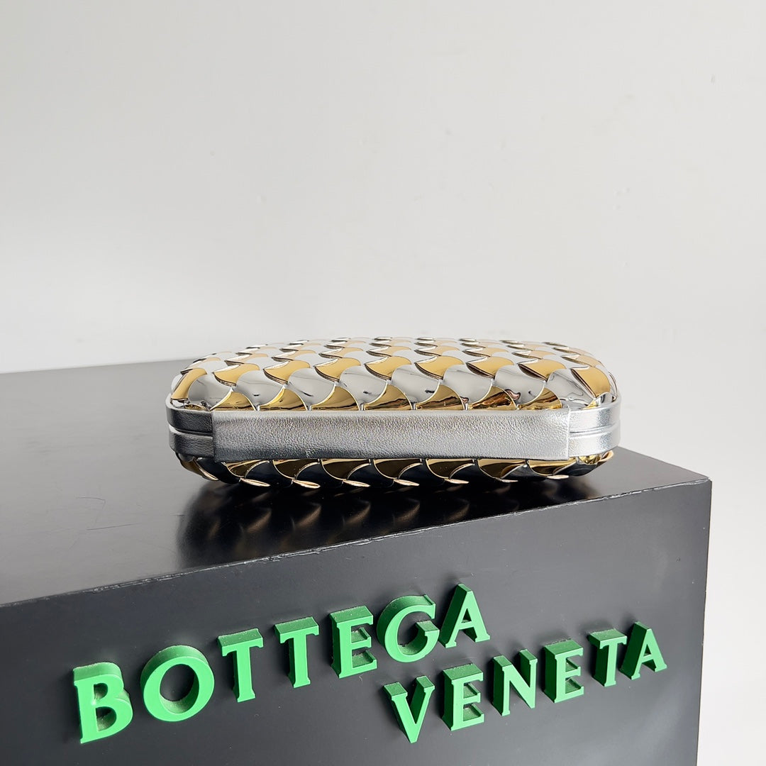 Bottega clutch kont