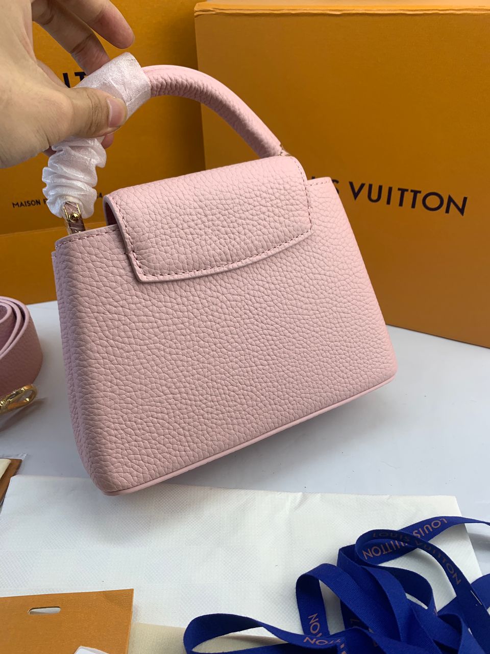 Lv CAPUCINES mini bag