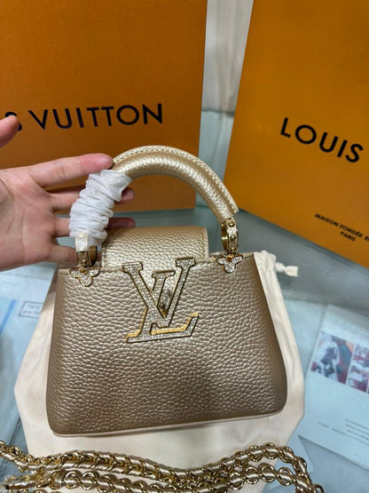 Lv CAPUCINES mini bag