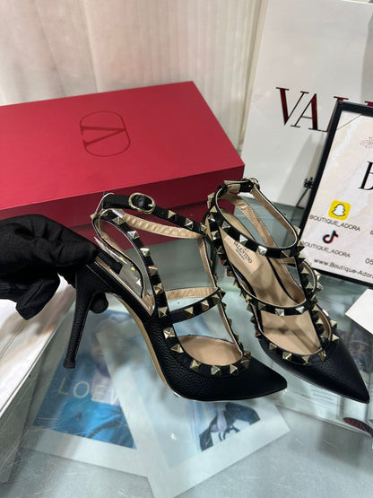 Valentino Rockstud leather pumps