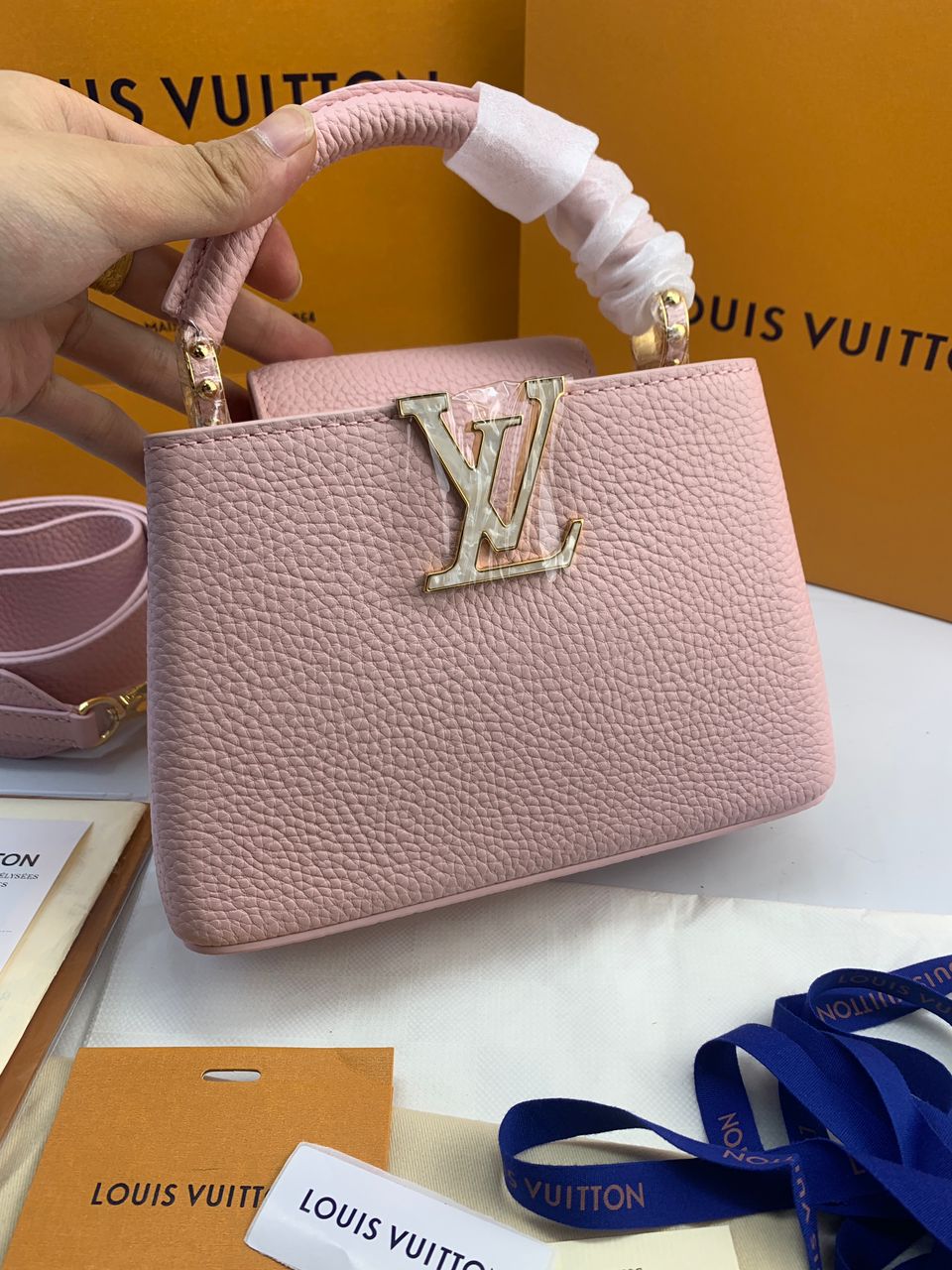 Lv CAPUCINES mini bag