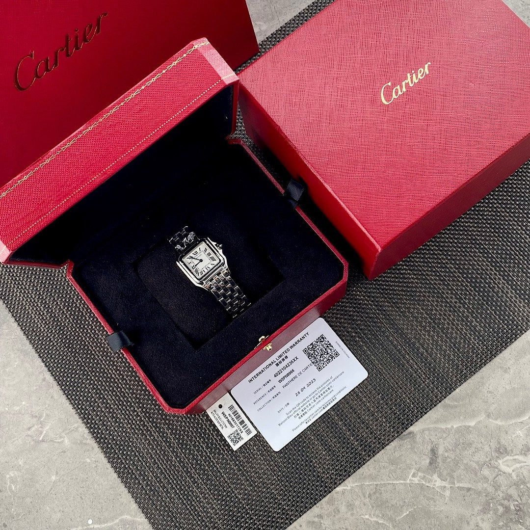 Cartier PANTHÈRE Watch small