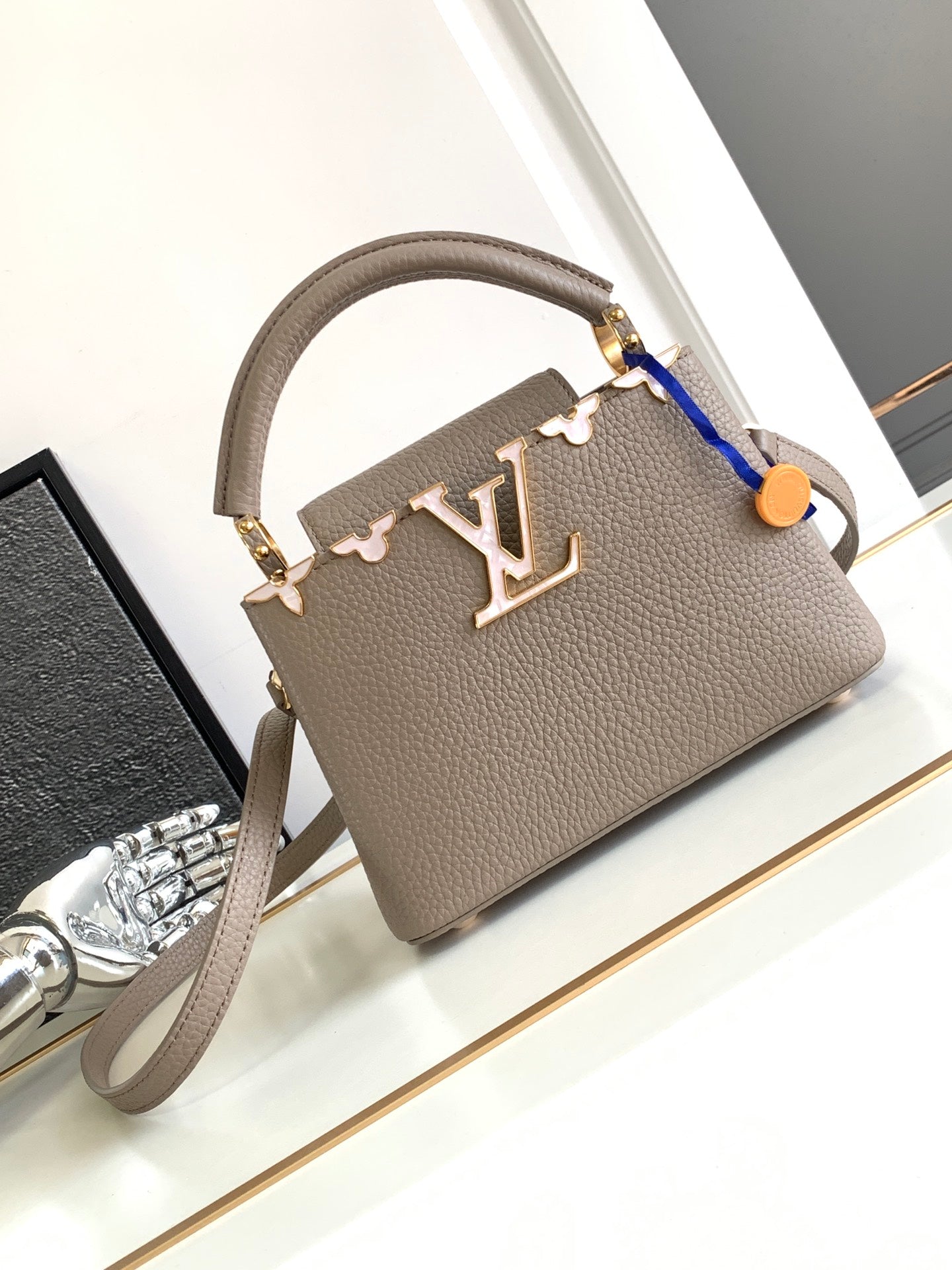 Lv CAPUCINES mini bag