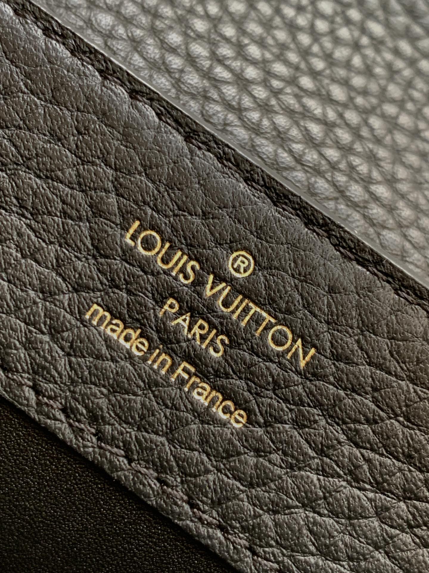 Lv CAPUCINES mini bag